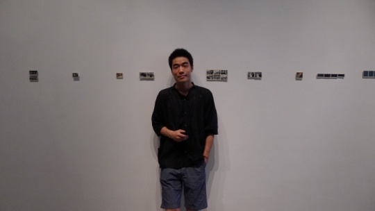 借由畢業(yè)展，姚朋獲得了北京現(xiàn)在畫廊簽約的機會