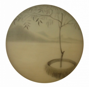 張春迎，《夢.園》系列，直徑50cm，絹本綜合材料，2013年
