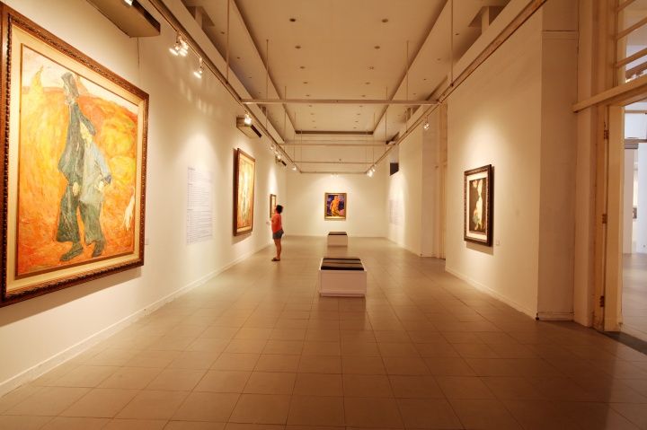 “共振——來自中央美術(shù)學(xué)院教師們的展覽”在印尼國家博物館的展覽現(xiàn)場
