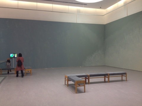 李姝睿以展廳墻面本身為畫(huà)布的創(chuàng)作
