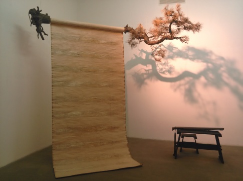 《一棵松》，郭工，裝置作品，180×150×500cm，2013
