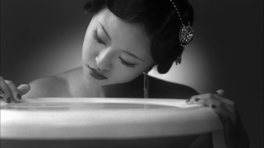 《新女性》帶著反思回溯中國老電影 圖片來源:香格納畫廊
《新女性》帶著反思回溯中國老電影 圖片來源:香格納畫廊