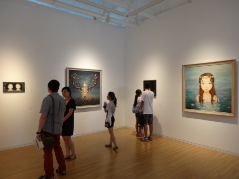 在展覽正式開始的時間點前，展廳雅致而安靜的空間
