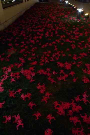 ?
2010年，《降吉祥》行為在上海喜馬拉雅中心實(shí)施。

