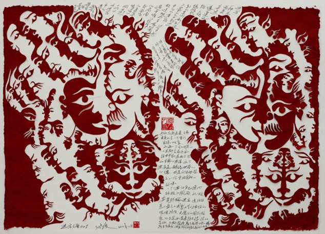 2010年， 《一晃十年》個(gè)展在作為紐約前波畫廊成立十周年展覽出現(xiàn)，展出的新作《迷宮人面》系列。圖為作品《迷宮人面-001》 。在呂勝中看來，生命本身就是一個(gè)重門緊鎖的城堡，而每一個(gè)步入世界的人生都會(huì)在各自的經(jīng)由中創(chuàng)造出不同的生命的迷宮。 作品將關(guān)注點(diǎn)似乎轉(zhuǎn)向至每一個(gè)生存?zhèn)€體對(duì)生命過往的沉重思考，或是藝術(shù)家個(gè)人內(nèi)心世界的一種顯影。
