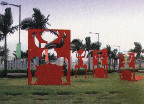 2007年，紐約前波畫廊《天圓地方》個(gè)展中的雕塑作品。
