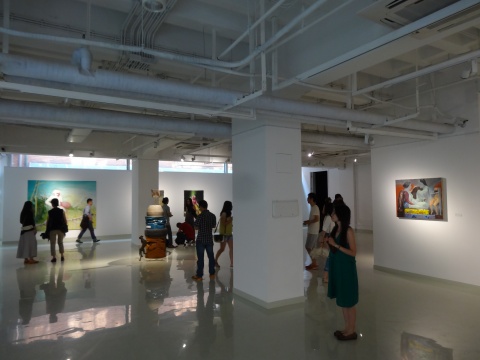 無論是架上繪畫、雕塑作品還是空間裝置，都將上舍空間的展廳利用得恰到好處
