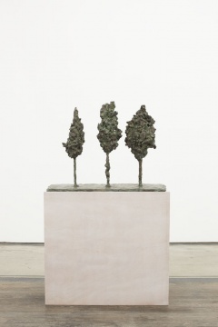 歐陽春，《渣滓》，三棵樹，青銅，86x34x65cm，2013