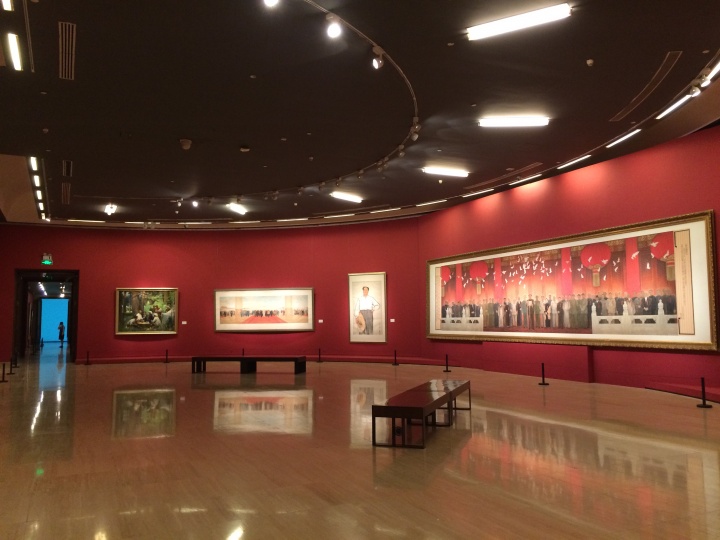 這一梳理性展覽也為范迪安的卸任畫上了圓滿的句號
