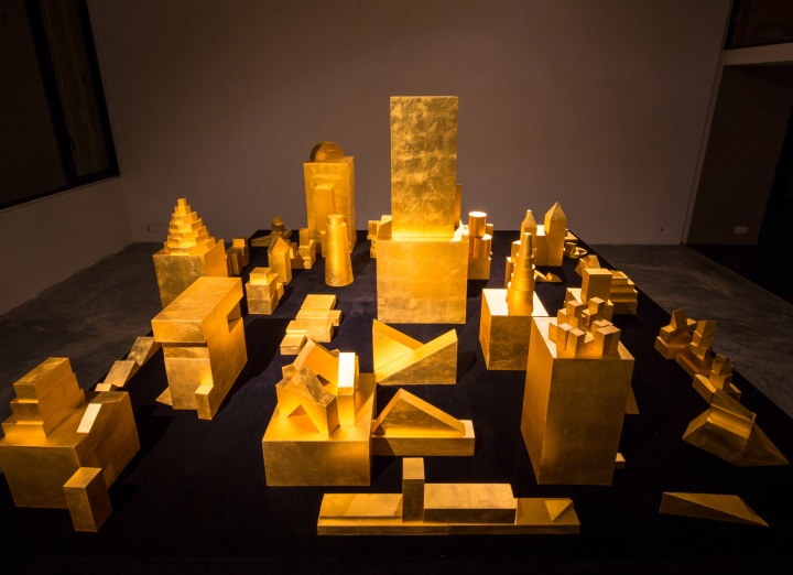 2014年趙趙在站臺中國香港空間舉辦個展“如何”，展覽現(xiàn)場。
