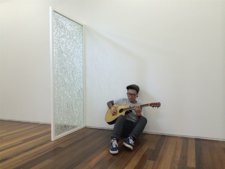 Leo Xu Projects9月20日程然個(gè)展“電話亭情事”現(xiàn)場，
