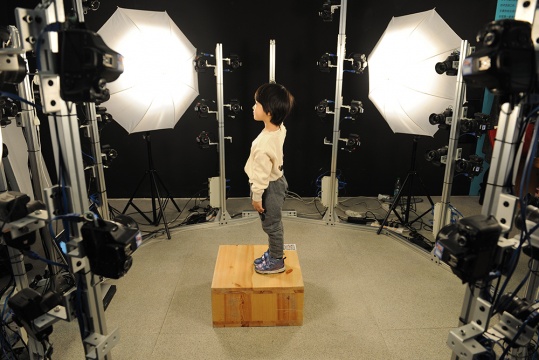 來自現(xiàn)場藝術(shù)項目人趙昕的”YouCan3D“照相館，參與的公眾都可以得到一份3D打印模型
