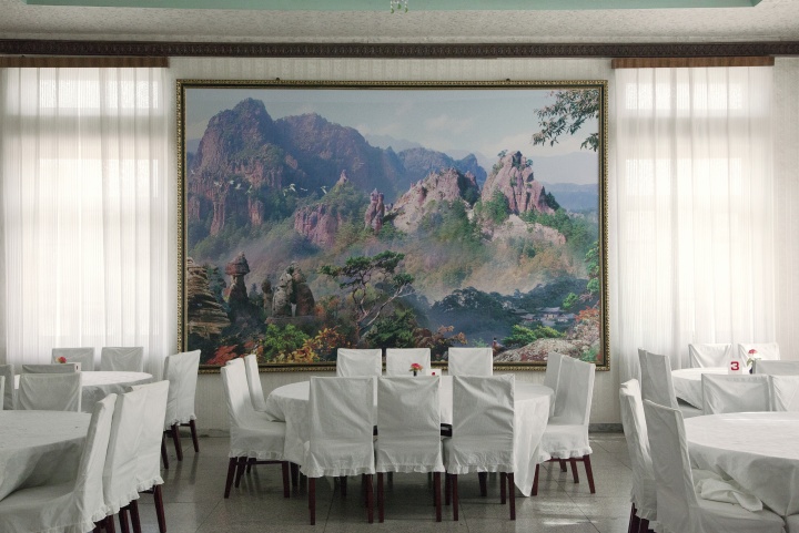“朝鮮風(fēng)景”，并置真實(shí)與圖像
