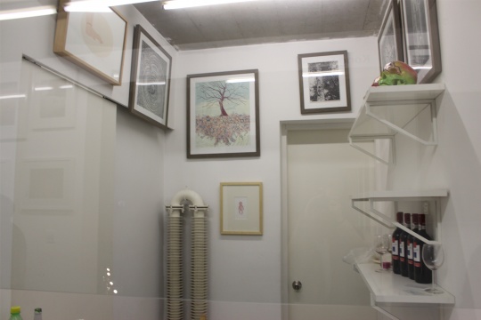櫥窗主要以展示為主，作品銷售在電商的公眾微信
