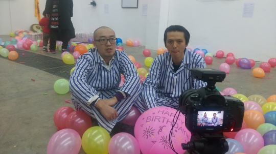 李子灃（左）、張磊（右）在接受媒體采訪
