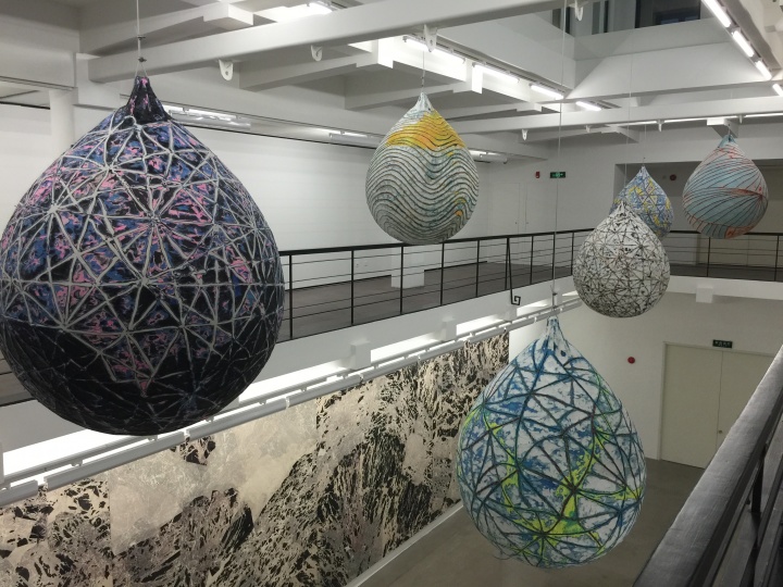 布拉德福德在上海外灘美術(shù)館的個(gè)展
