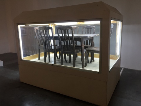 胡介鳴裝置作品《幾十天和幾十年》
