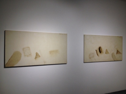 尚揚(yáng) 《冊(cè)頁(yè)-16》、《冊(cè)頁(yè)-25》 89×166cm×2 布面綜合材料 2010、2012
