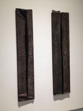 蘇笑柏 《中庸NO.2》、《中庸NO.1》 216×38cm、216×48cm 木板、麻布面油彩、大漆 2006
