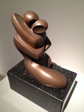 《夜》 24.5×28×13cm 青銅 1983
