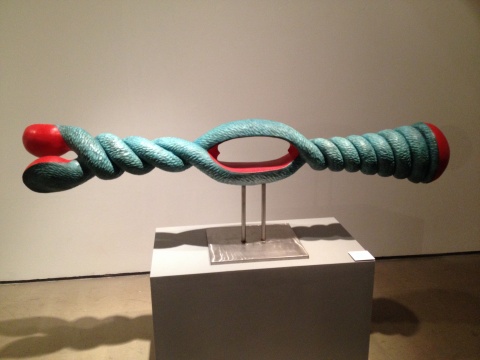 《繩1987》 63×192×40cm 青銅、不銹鋼、著色 2014
