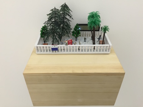 于瀛作品《一場錯過的斗爭 之 鍵盤俠在甜方》
