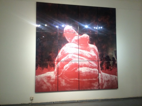 蘇新平《無題1號》紙本色粉 330×320cm 2015
