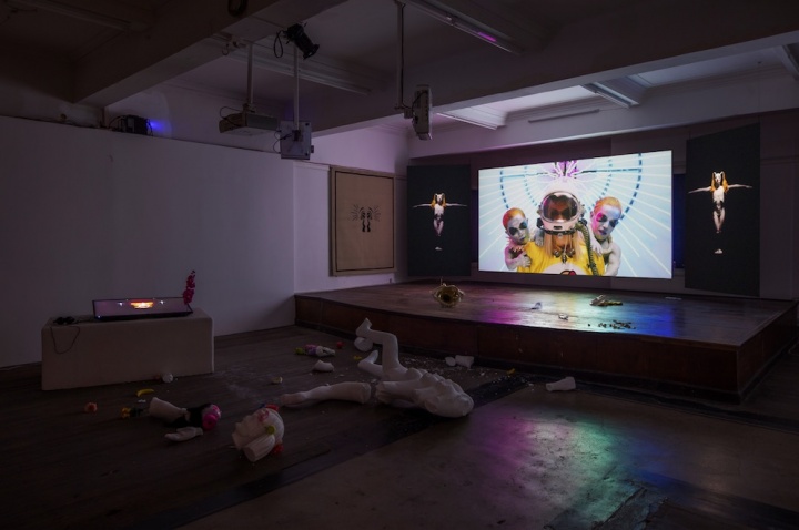 2014年陳天灼個(gè)展“野餐 天堂 婊子” 展覽現(xiàn)場
