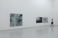向城市深處看去 王強個展“陌生的城”空白開幕,王強