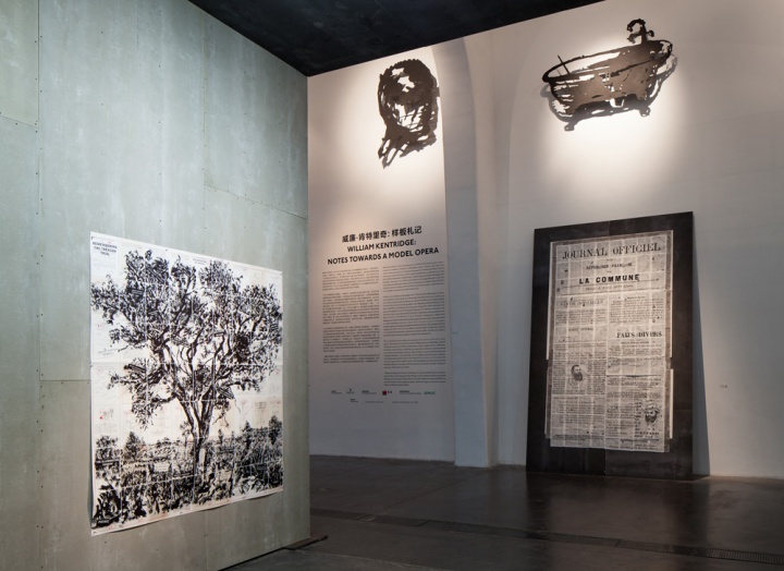 威廉·肯特里奇?zhèn)€展“樣板札記”現(xiàn)場
