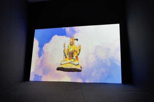 陳天灼  《Burning God》  實驗影像  4分50秒  2014
