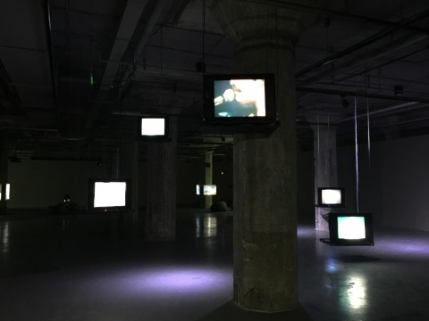 OCAT上海館“回放 — 皮埃爾?于貝爾電影與錄像收藏”展覽現(xiàn)場
