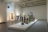 童昆鳥同名個(gè)展 站臺(tái)中國呈現(xiàn)“童式幽默”,童昆鳥