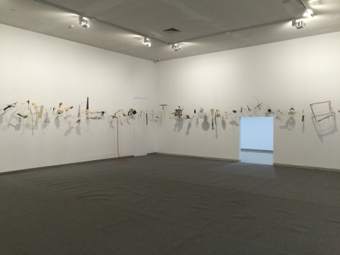 三、作品之“機(jī)械功能性的粉碎與再造”

2014年作品《失與得》，此為108件

