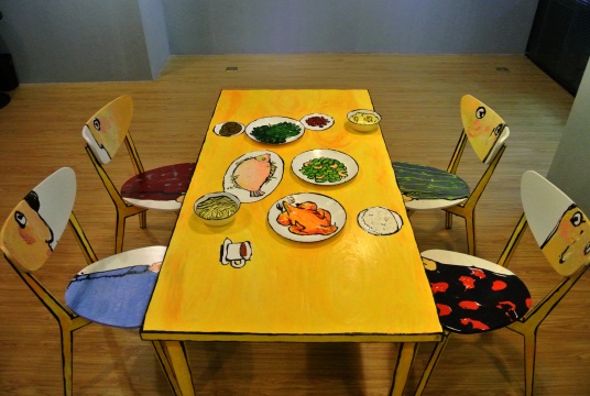  宋憶南裝置作品《空缺的晚餐》
