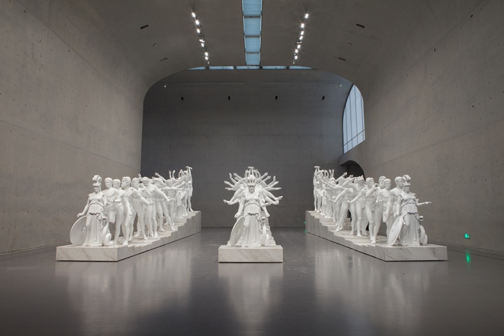 2015年3月28日，龍美術(shù)館（西岸館）開館一周年暨“徐震藝術(shù)大展”現(xiàn)場(chǎng)。
