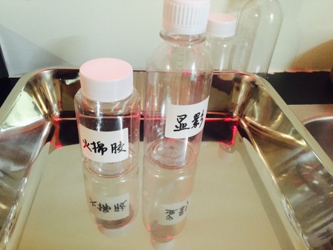 濕版攝影術所用的部分材料
