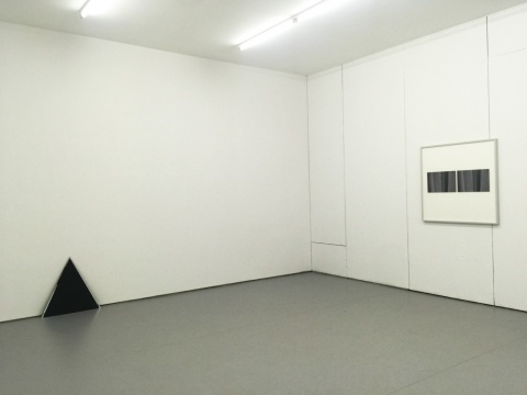 進(jìn)入展廳，猶如打開一扇羅生門，感受作為“物”的作品與觀眾面對面進(jìn)行對話