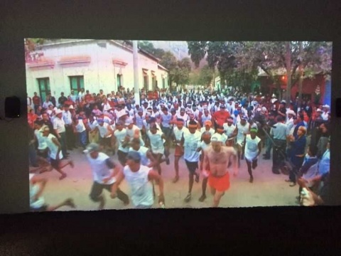 視頻作品中參與馬拉松的運動員
