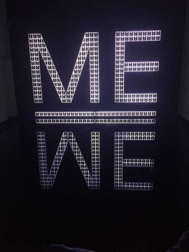 走到盡頭，“ME”的倒影即是“WE”，并且可以聆聽到6位病態(tài)心理者的自述
