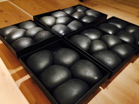 李諾2015年裝置作品《虛像》，作品會(huì)“呼吸”

