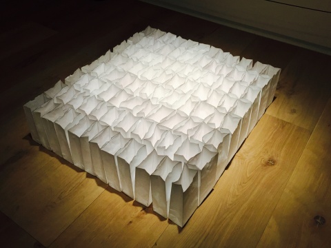 文豪2014年作品《30 NO.7》 白色紙袋子，黑色馬克筆
