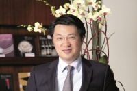 張丁元  香港佳士得2015秋拍 橫向推出“亞洲戰(zhàn)后抽象板塊”,曾梵志,岳敏君,賈藹力,劉韡,村上隆,奈良美智,朱德群,張 丁元