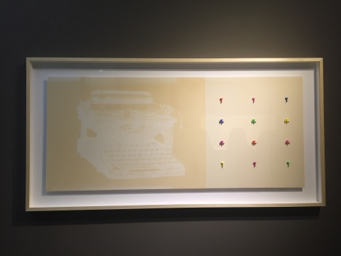 李美娟 《文字記述》 202×100×6cm 時間、光、打字、立體打印膠諧星文字粒、紙 2015

