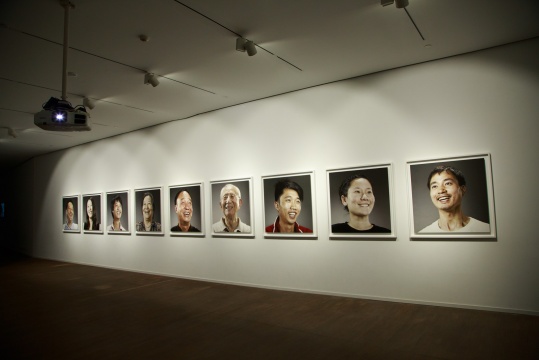 楊振中 《臨時演員》100×100cm 系列攝影 2010
