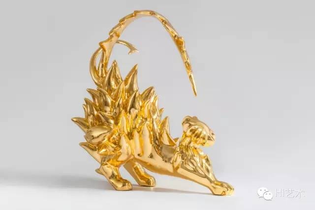 黃致陽 《祥獸之五》 54x17x 51cm 黃銅、純金箔 2013
