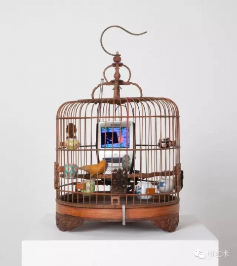 白南準 《Cage in cage》 45x27x27cm 綜合材料 1996
