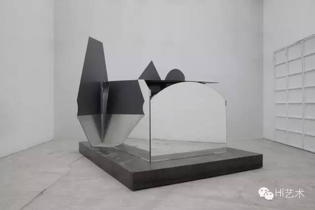 劉韡《迷局 ε》301 x 355 x 348cm 玻璃、鋁合金 2014（圖片提供：劉韡工作室和長征空間提供）
