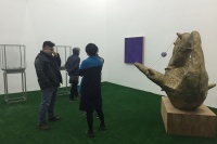 “雙重間諜”王墑個(gè)展魔金石亮相 “家丑”玩轉(zhuǎn)藝術(shù)家&珠寶商身份,王墑