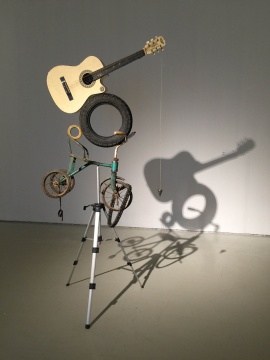 劉亞洲  《作品4號(hào)》 1.2×1.2×1.2m  現(xiàn)成品、裝置  2014
